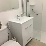 2 Bd By The Appartamento