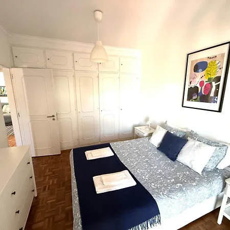 2 Bd By The Apartamento