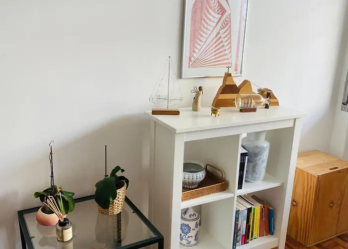 2 Bd By The Apartament *